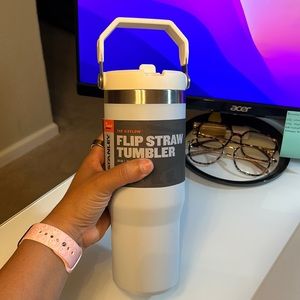 NEW Stanley Iceflow tumbler 30oz in Cloud
